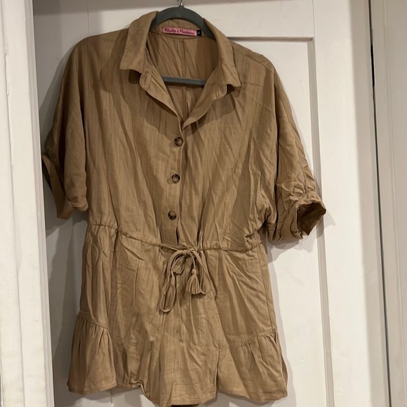 Khaki Romper Size Small - Picture 1 of 3